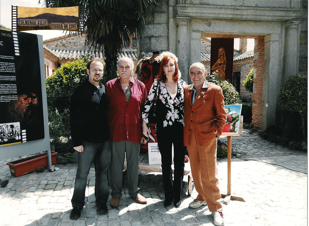 Aldo Sambrell, Andrea Bronston, Saturnino García y Víctor Matellano en la inauguración del panel de El Cid en la Ermita de Nuestra Señora de los Remedios